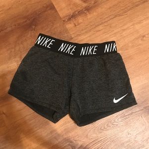 Nike Juniors Girls Shorts Black S Like New